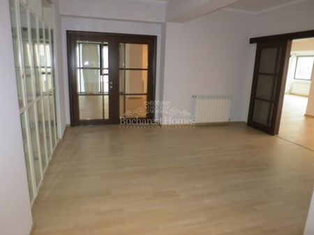 Grand Four Bedroom Penthouse - Herastrau - Fotografie 3