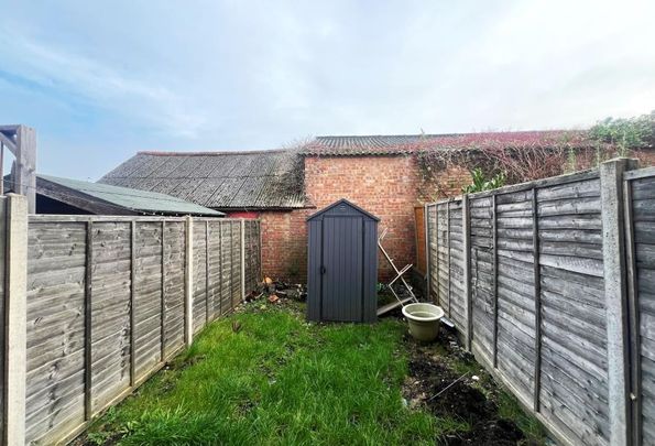 Courtenay Mews, Woking - 1 bedroomProperty for lettings - Seymours - Photo 1