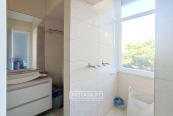 Apartamento T3+1 em Lisboa