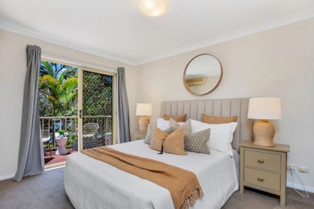 Modern, Stylish Townhouse in a Premier Lilyfield Pocket - Photo 4