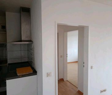 Renovierte 2ZKB mit Balkon und Garage in Essen-Holsterhausen - Photo 3
