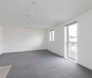 High Street, Cheltenham, GL50 - Photo 2