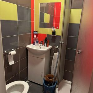 Studio Flat, Stoke Newington High Street, N16 - Photo 3