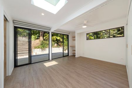 11 Suncrest Avenue, Newport - Photo 5