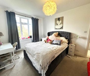 3 bedroom semi-detached house to rent - Photo 6