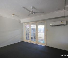 CONVENIENCE IS KEY! - Photo 2