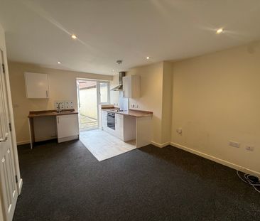 Wyndham Street, Yeovil, Somerset - Photo 2