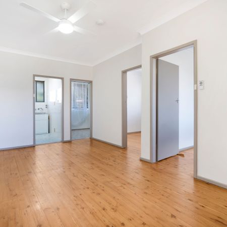 2/125 Military Road Port Kembla - Photo 3