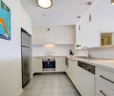 Modern CBD Apartment - The Dalgety - Photo 3