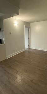 420 Parkdale Ave - Photo 3