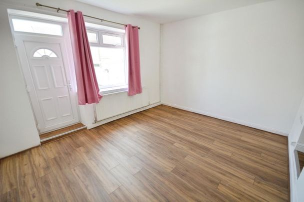 2 bedroom House To Let - Photo 1