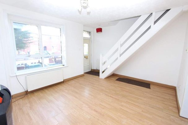 2 bedroom semi-detached house to rent - Photo 1