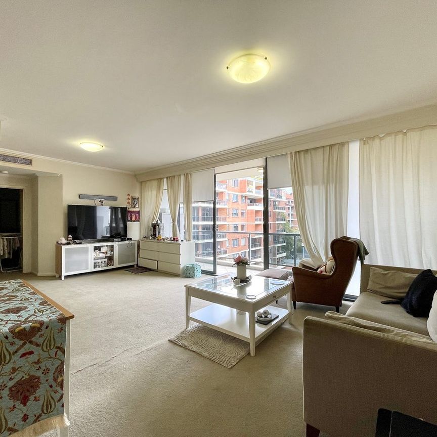 Resort Style Living Apartment in Waitara - Photo 1