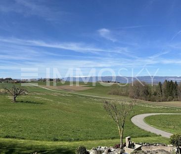 Modern decor meets charm and view - Photo 4