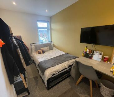 4 bedroom terraced house to rent - Photo 6
