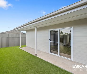 Brand new with premium finishes - Photo 5