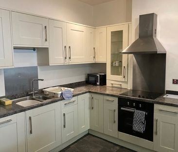 Room in a Shared House, Princes Street, BN2 - Photo 2