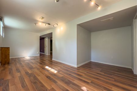 For Lease - 37 Dunhill Crescent Unit# Lower, Guelph, Ontario - Photo 2