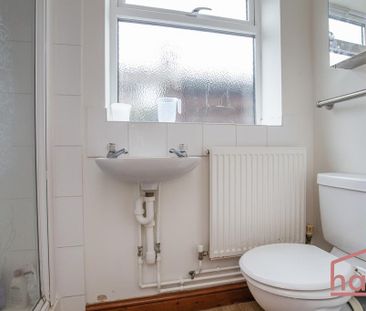 1 bedroom in a house share to rent - Photo 6