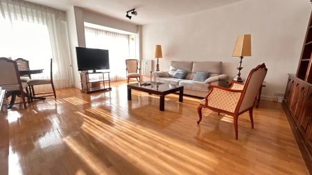 Piso de alquiler en Barrio del Centro - Foto 2