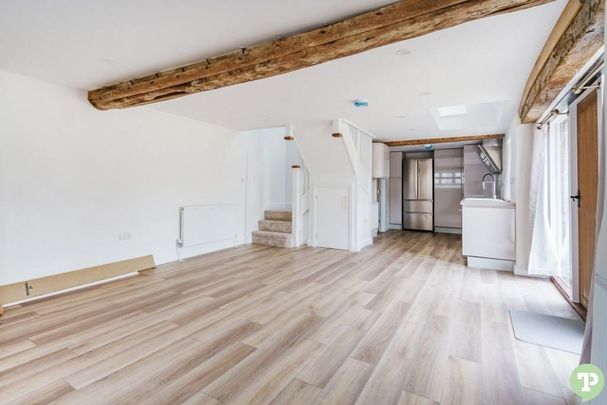 2 bedroom property to rent - Photo 1