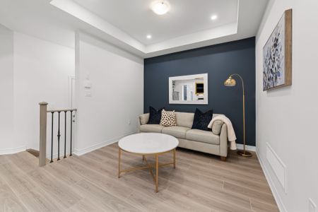 For Lease - 270 Great Falls Boulevard, Hamilton, Ontario - Photo 2