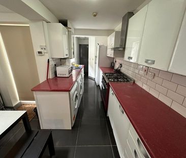 Room in a Shared House, Teignmouth Road, B29 - Photo 6