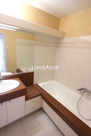 Location Appartement 2 pièces 42m² ANTIBES 06160 - Photo 4