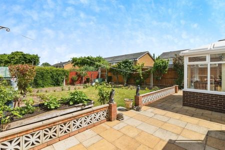 Green Fleet Drive, Oulton, LOWESTOFT - Photo 4