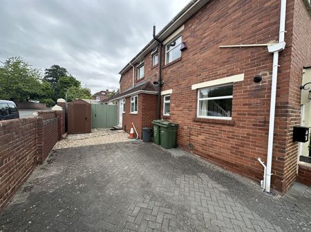 Egham Avenue, Exeter - Photo 5