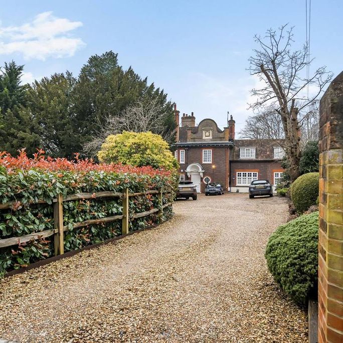 3 bedroom flat to rent - Photo 1