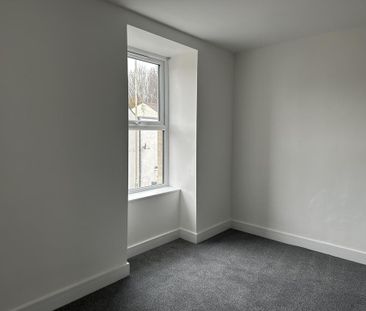 4 bedroom terraced house to rent - Photo 3