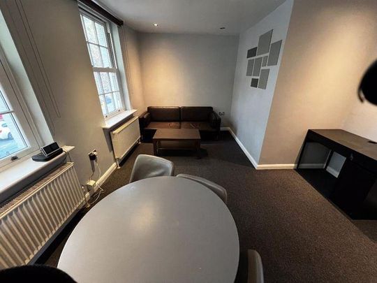 3 bedroom property to rent - Photo 1