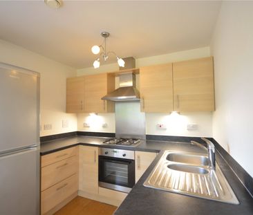 Dalmeny Way, Epsom, Surrey, KT18 7DD - Photo 4