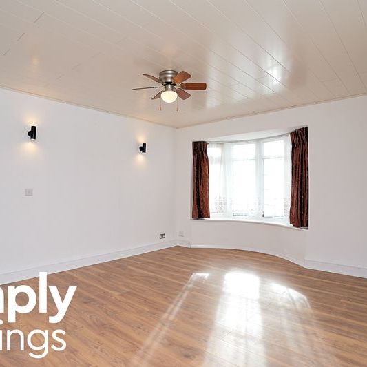 4 Bed property for rent - Photo 1