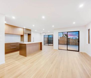 Beautiful Family Home! - Photo 4