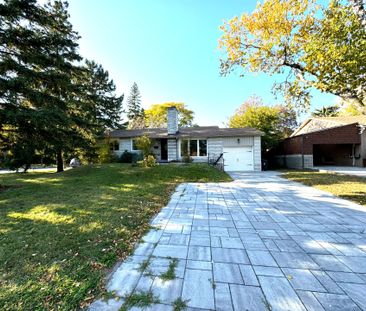 For Lease - 2 Ptarmigan Crescent, Toronto, Ontario - Photo 2