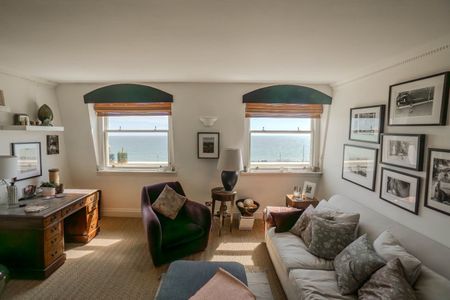 3 Bed Flat, Brunswick Terrace, BN3 - Photo 2