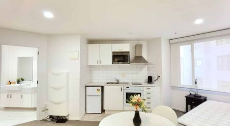 Sunny and Handsome! - Photo 3