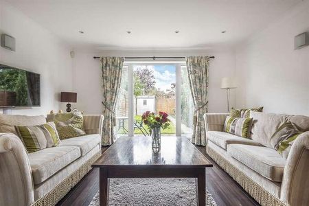 Evesham Place, Wokingham, RG41 - Photo 2