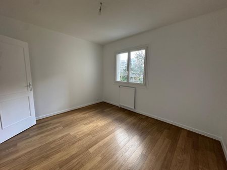 3 PIECES - CHATOU, - Photo 3