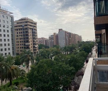 3 room luxury Apartment for rent in Valencia, Spain - Photo 5