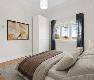 Exquisite Freestanding Family Home with a Focus on Entertaining - Photo 2