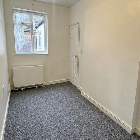 Goodmayes Close, Bedford - Photo 3