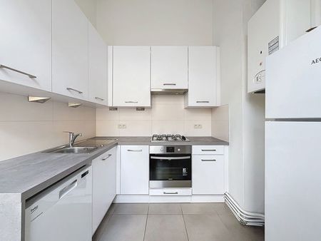 Appartement te huur in Ixelles - Photo 3