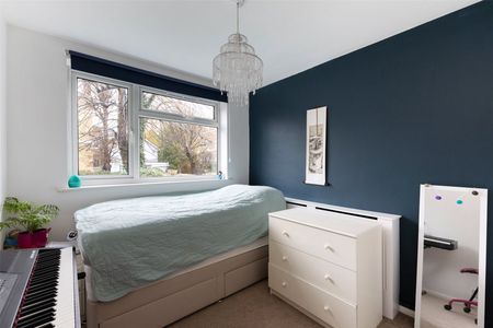 Lansdowne Road, London, SW20 flat to rent - Photo 4