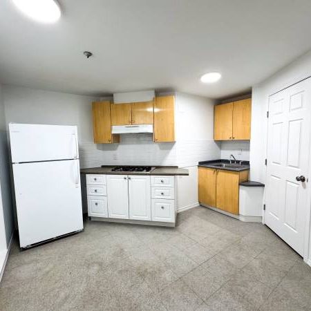 1 Bed + 1 Bath in Kitsilano, Available to Rent Feb 15th or Mar 1st - Photo 1