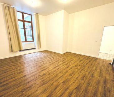Location Appartement 3 pièces 99m² ROMANS SUR ISERE 26100 - Photo 1