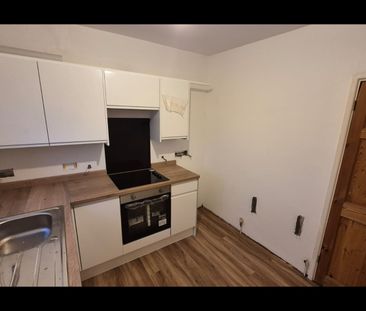 1 Bed Flat, Regent Street, NG7 - Photo 3