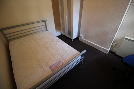 4 Bed Student Accommodation - Photo 5